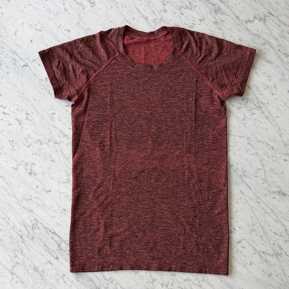 lululemon athletica Tops - lululemon Swiftly Tech Heather Red/Pink Short Sleeve Tee - Size 8